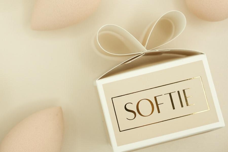 SOFTIE Make-up-Schwämme und die originale Schleifenbox