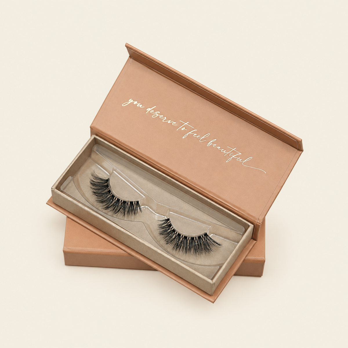SIEMARA LOVELY – ein Paar Kunstwimpern, offene Verpackung